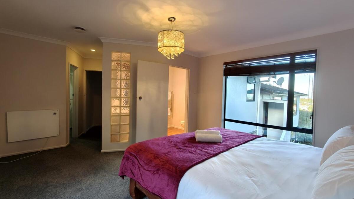 Hidden Oasis In Epsom With Panoramic View Villa Auckland Bagian luar foto